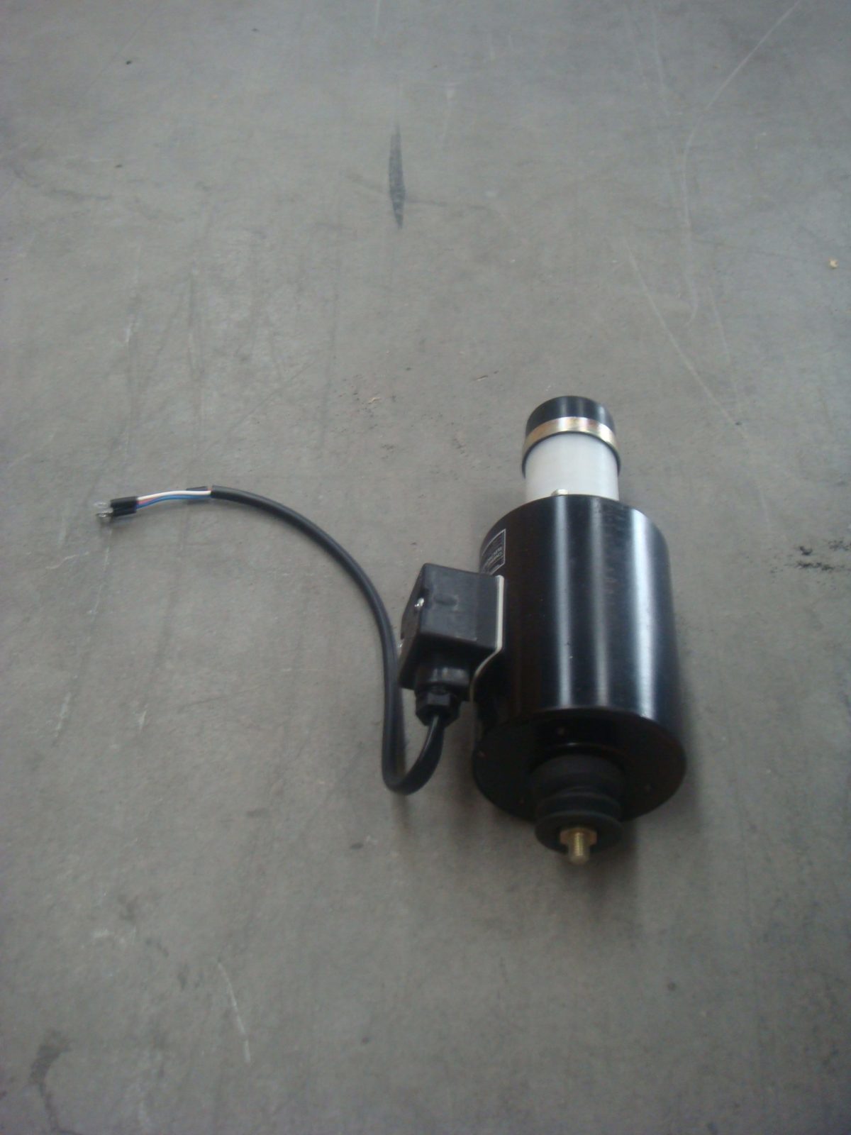 2J10859.pic4_-scaled-1.jpg
