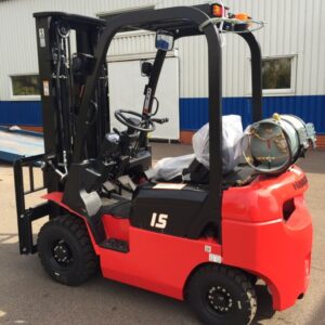 Бензиновый вилочный погрузчик 1,5 тонны Hangcha CPQD15-XRW21
